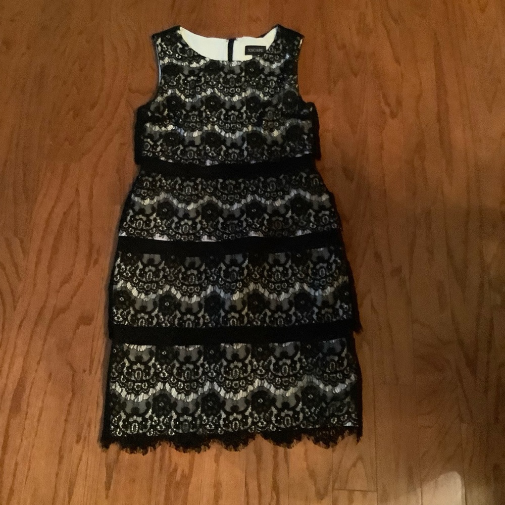 Dress - Picture 2 of 5